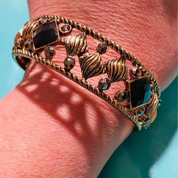 MIA Collection Bangle - Picture 4 of 6